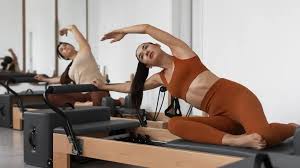 Olahraga "Hybrid" 2026: Paduan Lari + Yoga yang Lagi Hits di Kalangan Pekerja Kantoran